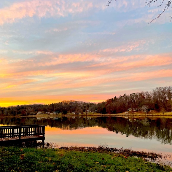 SHOOT ME AN OFFER!🥰$$$ - Picture 1 of 1